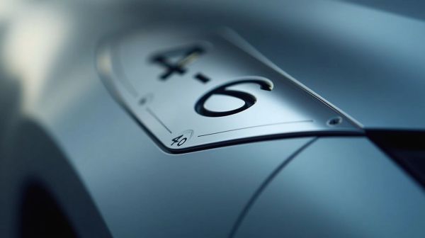 Pourquoi choisir une plaque d'immatriculation 4D ? Avantages et inconvénients